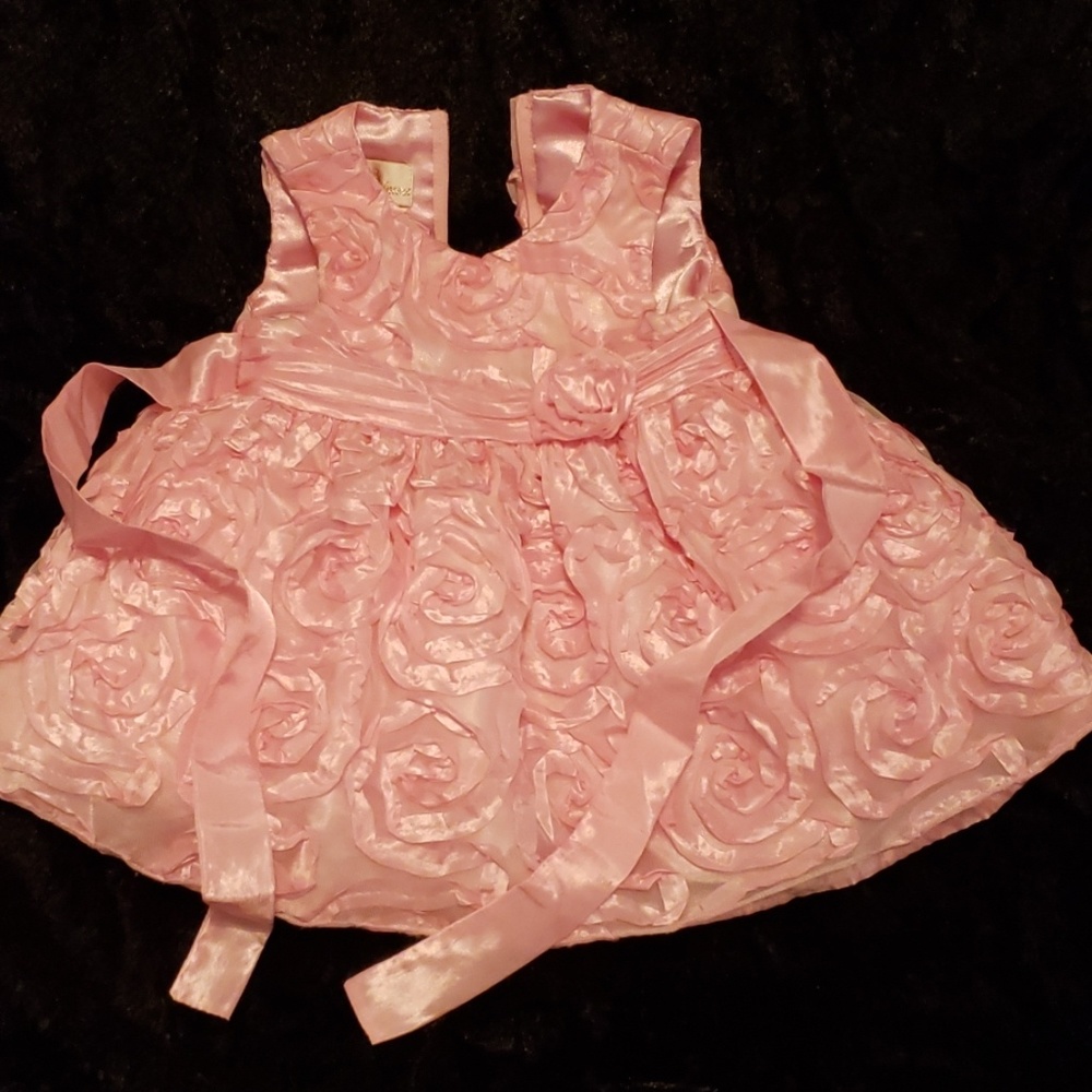 Dress - Picture 2 of 3